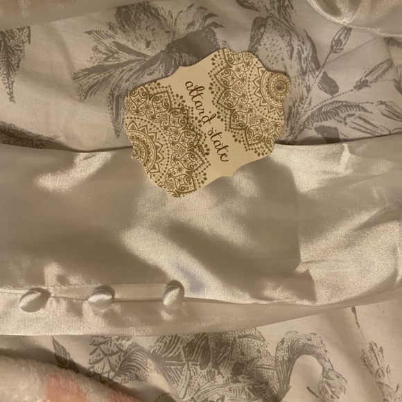 ALTAR’D STATE WHITE FANCY HOLIDAY DRESS SIZE SMALL NWT - Picture 3 of 4